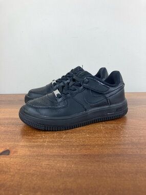 Nike Air Force 1 Low EasyOn Triple Black AF1 PS FN0237-001 Kids Boys Size 11C.